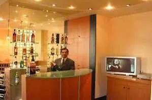 Niederraeder Hof Отель 3*