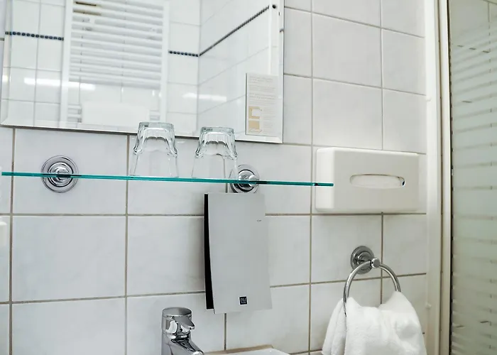 Niederräder Hof 3*